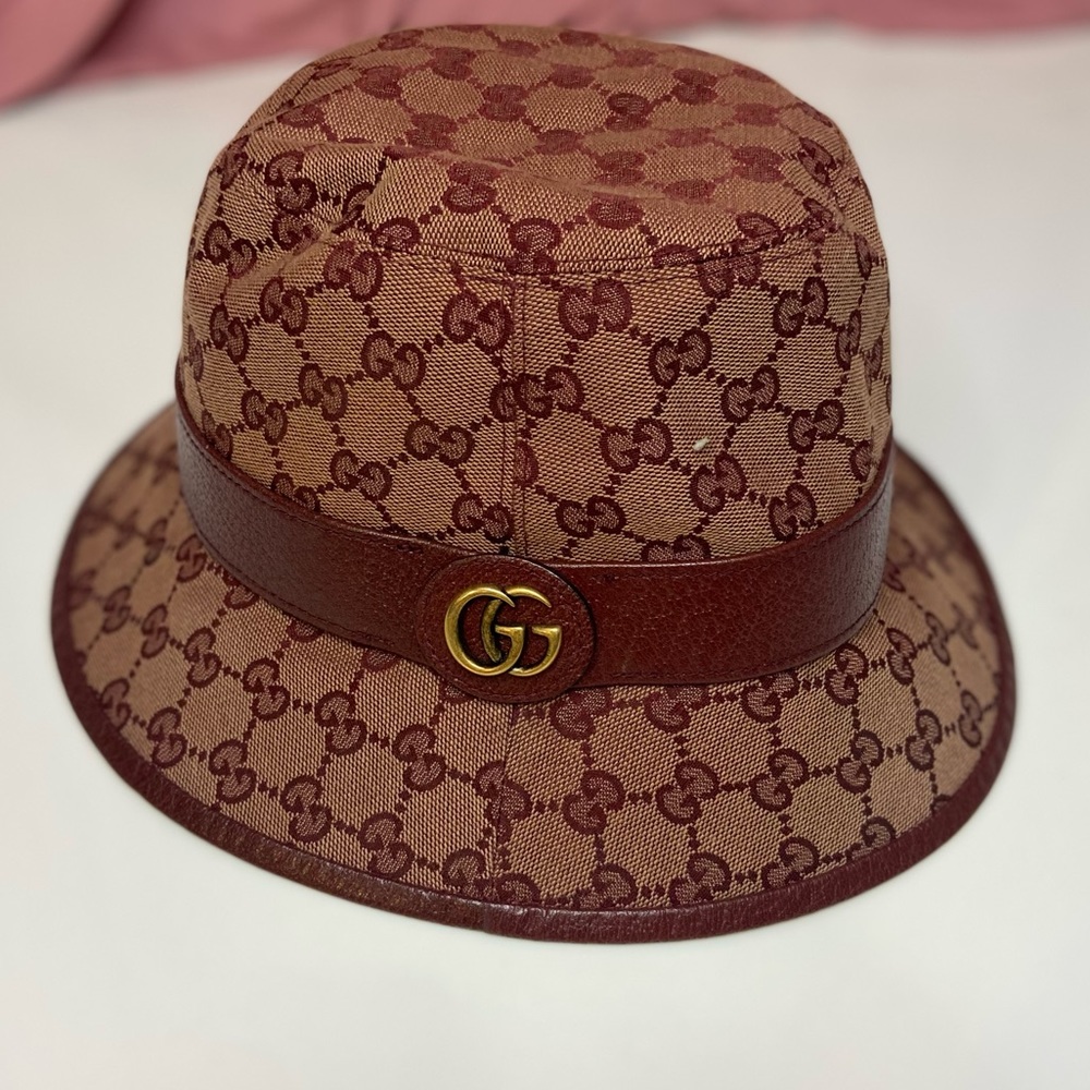 Gucci bucket hat